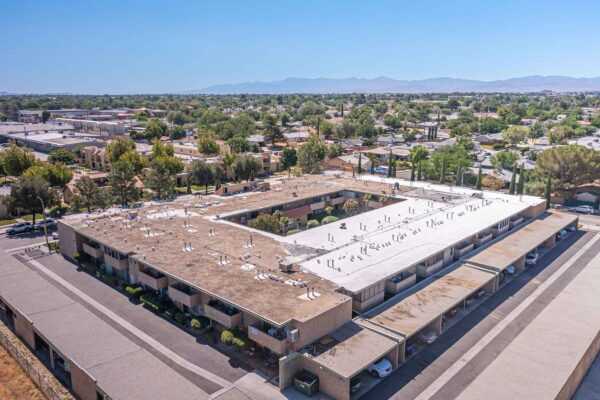 Avant Roofing-44221 Kingtree – Avant Roofing – Acrylic Coating on a Flat Gravel Roof