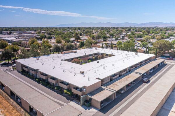Avant Roofing-44221 Kingtree – Avant Roofing – Acrylic Coating on a Flat Gravel Roof
